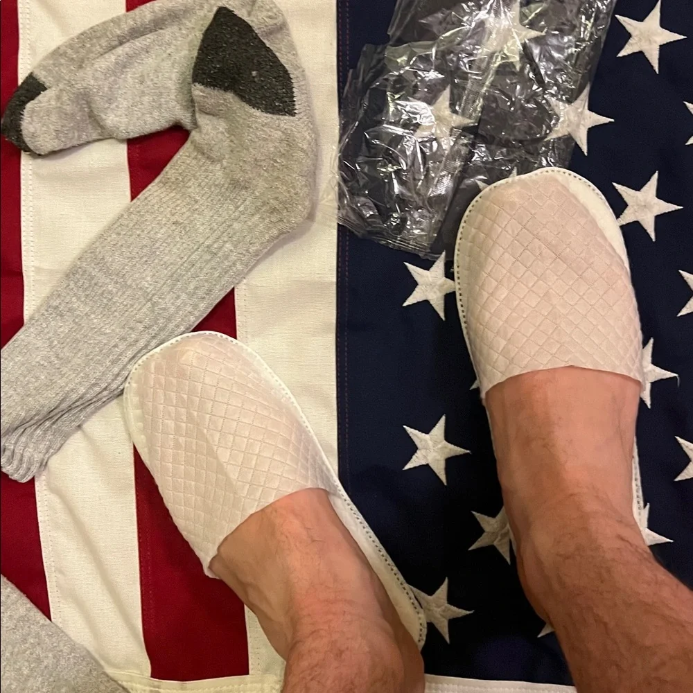 Hotel style one-time slippers - Picture 5 of 11